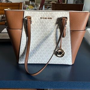 Michael Kors tote